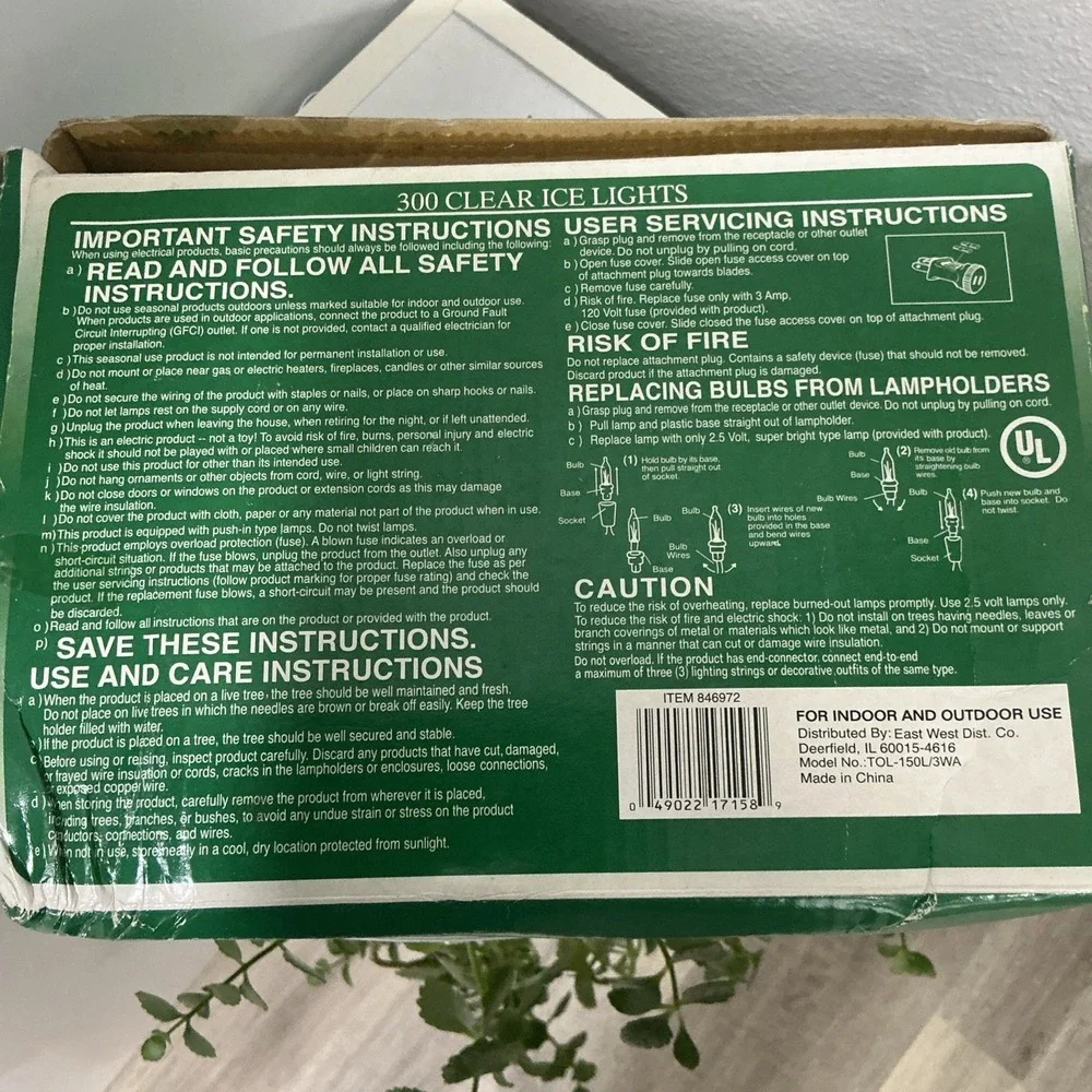 Professional Series Plus 300 Clear Ice Lights - New in Box